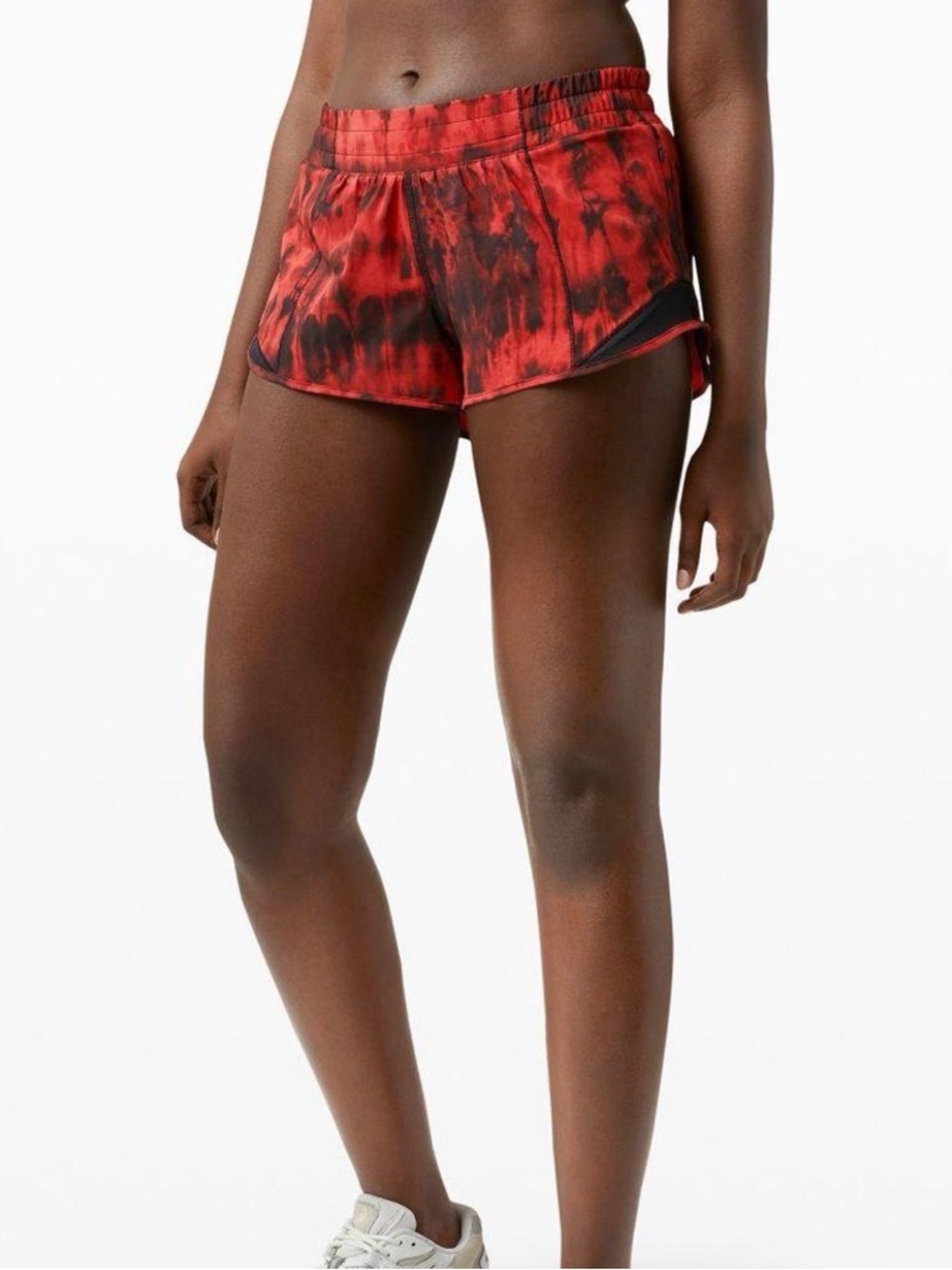 Lululemon hotty hot shorts 2.5